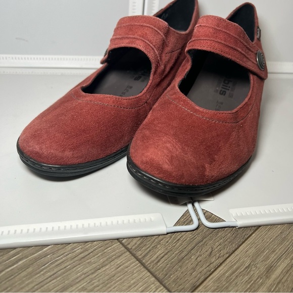 MEPHISTO Mary Jane Pumps Heels Sz 10 Red Suede Leather Comfort - Picture 8 of 13